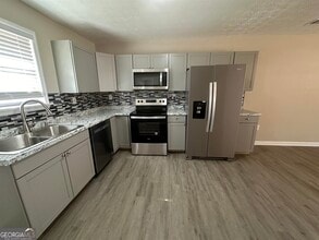 107 Jay Ln in Hampton, GA - Building Photo - Building Photo
