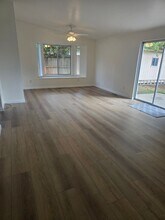 1205 SW Cottonwood St in Grants Pass, OR - Building Photo - Building Photo