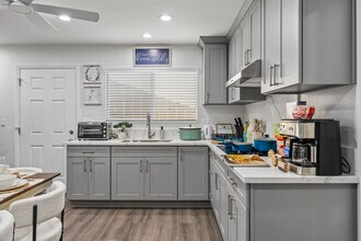 10985 Parkdale Ave in San Diego, CA - Building Photo - Building Photo
