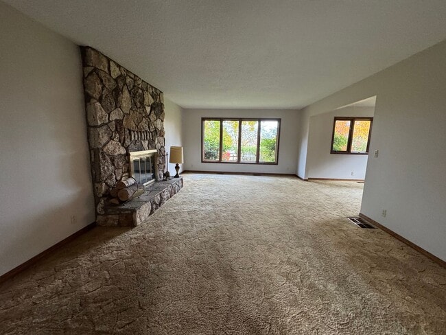 21635 SW Elwert Rd in Sherwood, OR - Building Photo - Building Photo