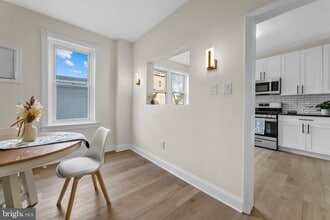 7608 Chelwynde Ave in Philadelphia, PA - Building Photo - Building Photo