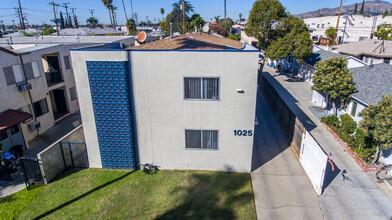 1025 Winchester Ave in Glendale, CA - Foto de edificio - Building Photo