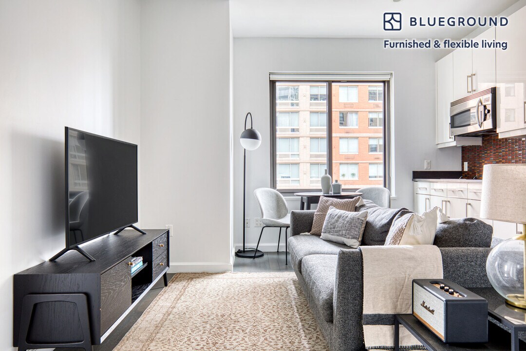 830 8th Ave-Unit -FL9-ID633 in New York, NY - Building Photo