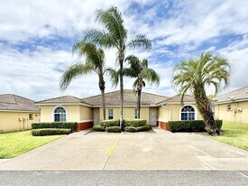 2140 Mystic Ring Loop in Kissimmee, FL - Building Photo
