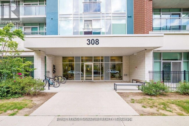 308 Lester St in Waterloo, ON - Building Photo - Building Photo