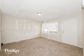 5014 Katherine Dr in Indianapolis, IN - Foto de edificio - Building Photo