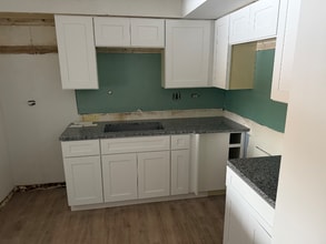 2555 E Ballard Rd in Des Plaines, IL - Building Photo - Building Photo
