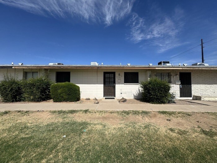 7119 W Minnezona Ave in Phoenix, AZ - Building Photo