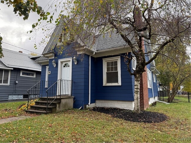 property at 1200 N Glencove Rd