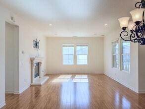 8262 Onyx St in Ventura, CA - Building Photo - Building Photo