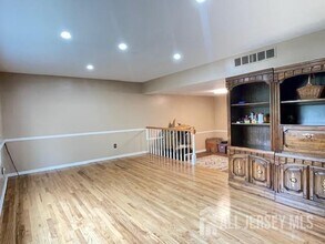 7 Janina Ave in Edison, NJ - Building Photo - Building Photo