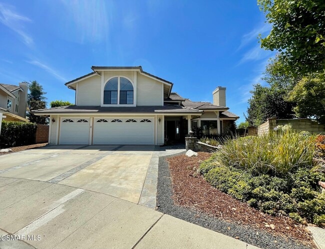 property at 2568 Picadilly Cir