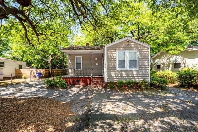 2620 Woodlawn Ave in North Charleston, SC - Building Photo - Building Photo