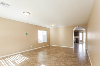 5809 S 27th Ln in Phoenix, AZ - Building Photo - Building Photo