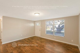 10824 Oakdale Ave in Port Richey, FL - Building Photo - Building Photo
