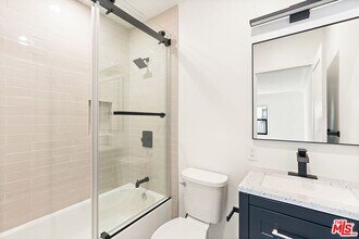 1616 Hauser Blvd in Los Angeles, CA - Building Photo - Building Photo
