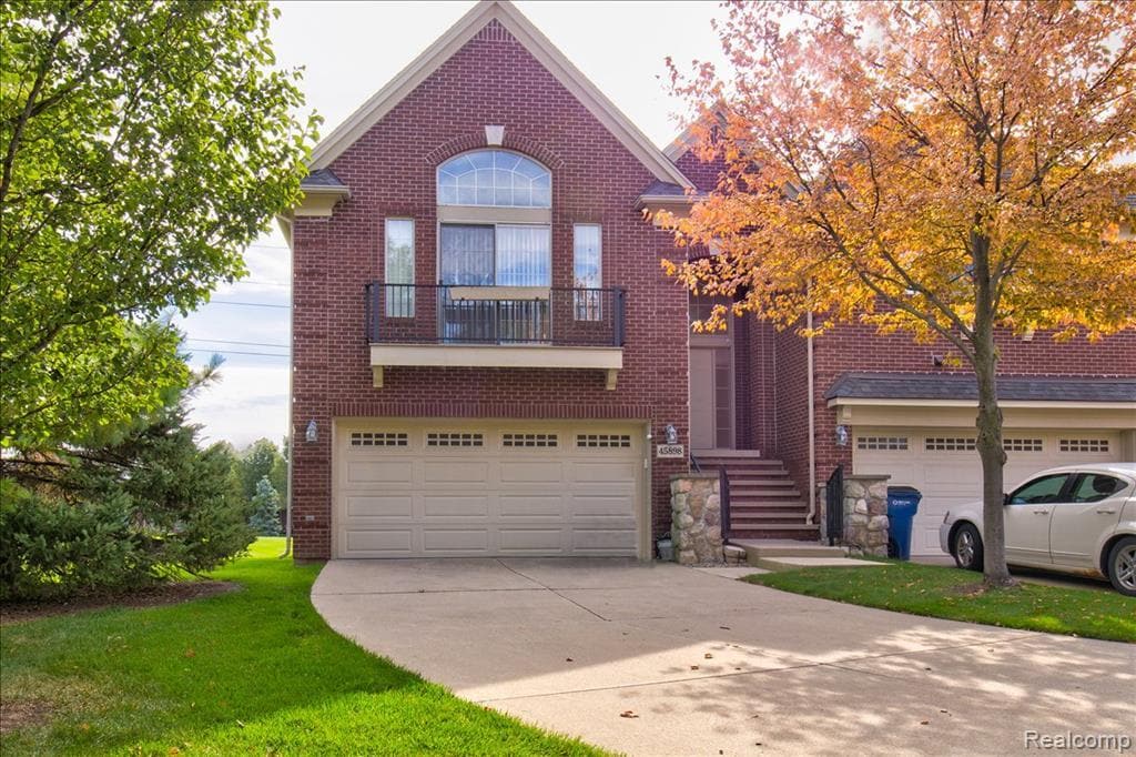 45898 Grant Ct in Macomb, MI - Building Photo