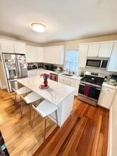 50 Atkins St, Unit A2 in Boston, MA - Foto de edificio - Building Photo