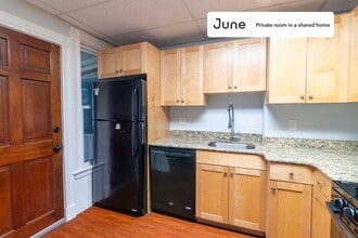 Room in Shared 3 bed/1 bath home in Cambridge, MA - Building Photo - Building Photo