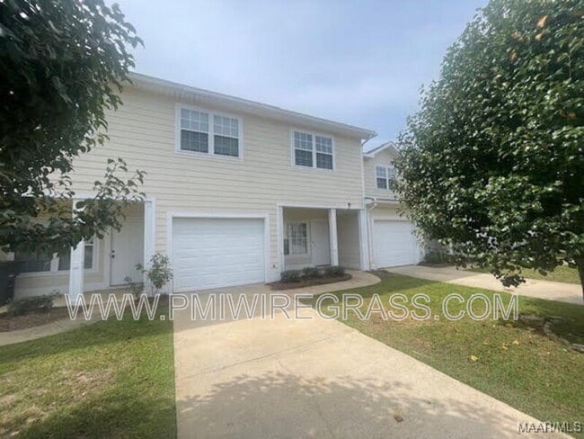 property at 25 Courtyard Way