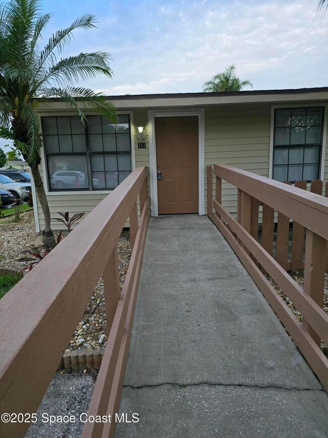1700 Bottlebrush Dr in Palm Bay, FL - Building Photo - Building Photo