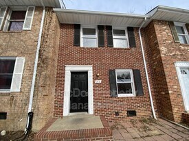 212 Farrell Ln in Fredericksburg, VA - Building Photo