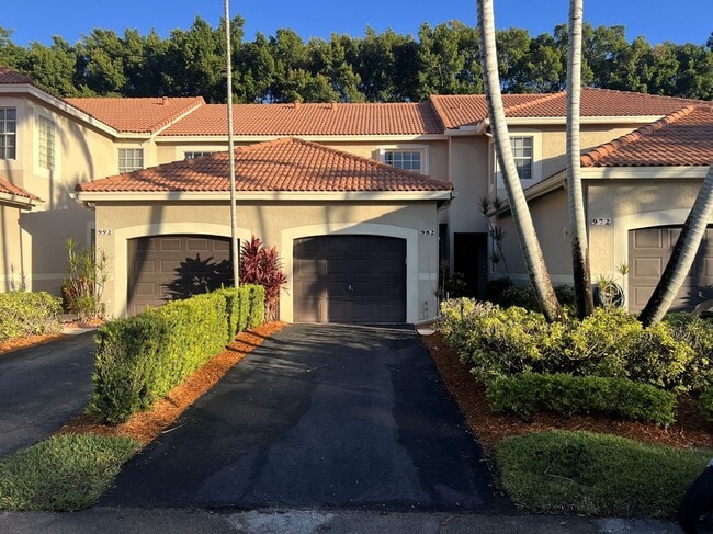 property at 982 Sevilla Cir