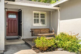 436 Corte Lagos in Vacaville, CA - Building Photo