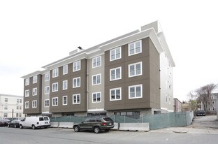 123 Shirley Ave in Revere, MA - Building Photo