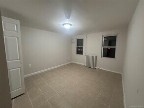 144 Waverly St-Unit -1 in Yonkers, NY - Building Photo - Building Photo