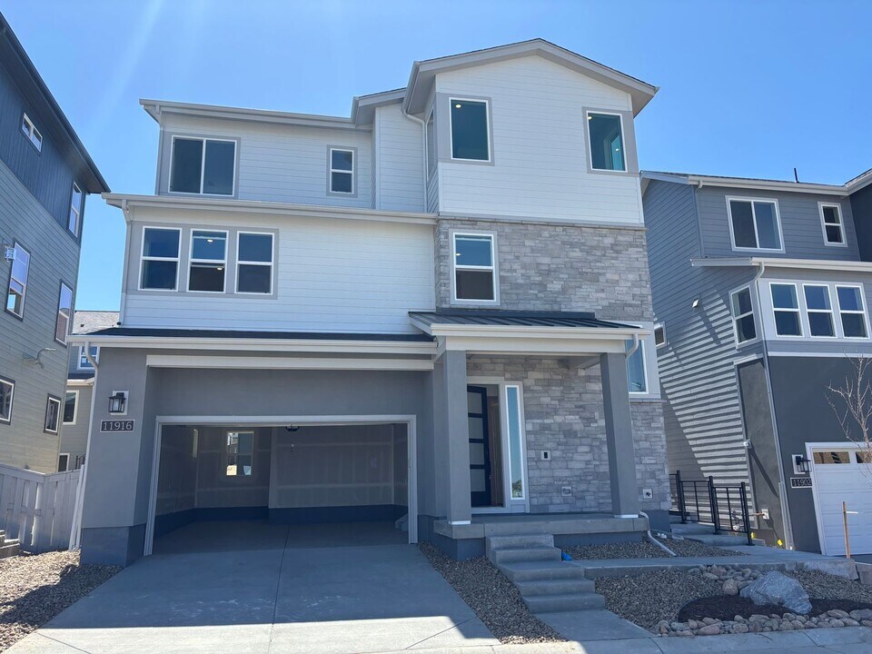 11916 Octave Ave in Lone Tree, CO - Building Photo