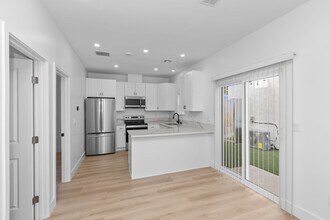 6708 Saranac St in San Diego, CA - Building Photo - Building Photo