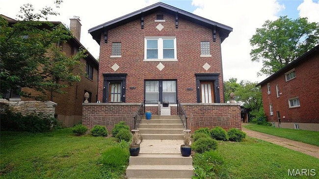 property at 7333 Lindell Blvd