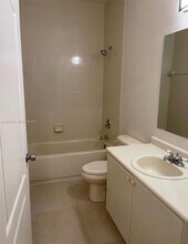 1661 SE 29th Ct, Unit 103 in Homestead, FL - Foto de edificio - Building Photo