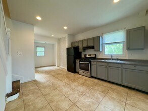 4613 Asbury Ave in Baltimore, MD - Building Photo - Building Photo
