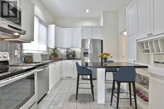 351 Deloraine Ave in Toronto, ON - Building Photo - Building Photo