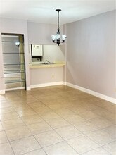 440 E 23rd St in Hialeah, FL - Foto de edificio - Building Photo