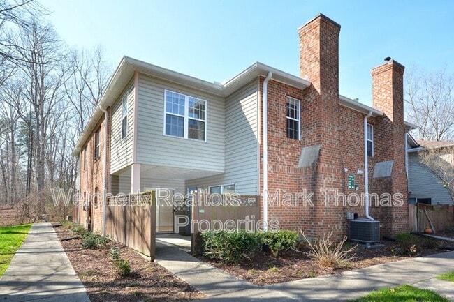 425 Summerwalk Cir in Chapel Hill, NC - Building Photo - Building Photo