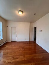 398 Rose Ave, Unit 5 in Jersey City, NJ - Foto de edificio - Building Photo