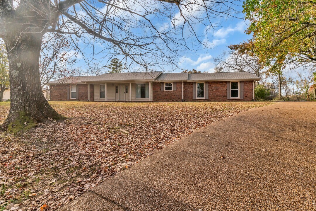 341 Hickory Dr in Old Hickory, TN - Building Photo