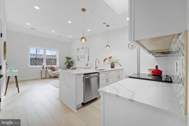 1368 Bryant St NE in Washington, DC - Building Photo - Building Photo