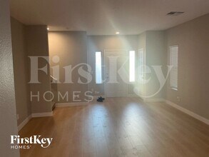 10417 Calypso Cave St in Las Vegas, NV - Building Photo - Building Photo