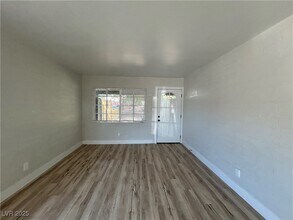 1626 Thelma Ln in Las Vegas, NV - Building Photo - Building Photo