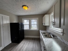 20470 Lindbergh Ave in Euclid, OH - Building Photo - Building Photo