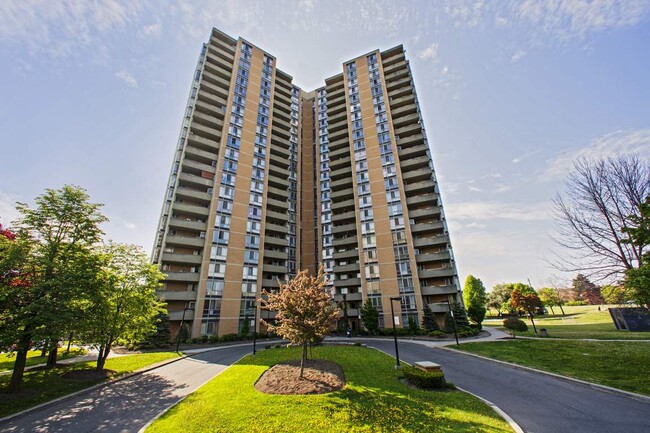 Altair in Toronto, ON - Building Photo - Building Photo