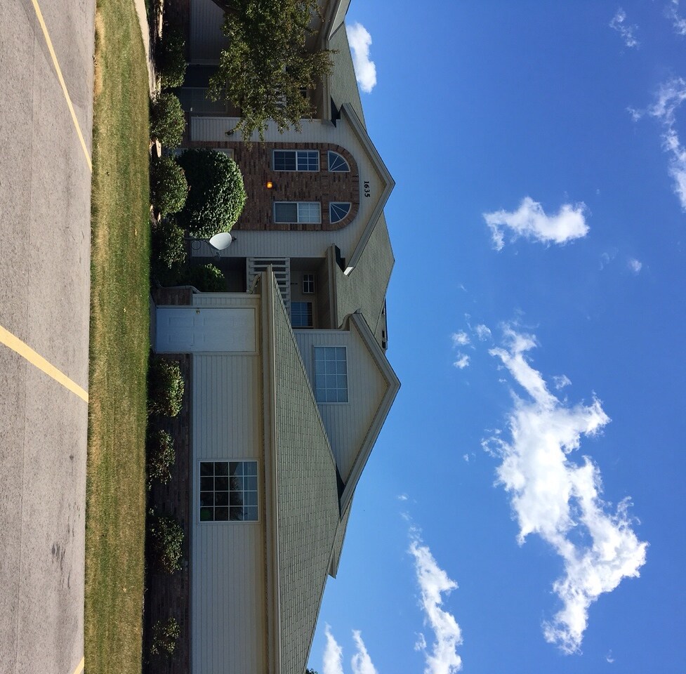 INMAN ESTATES Apartments in Beloit, WI