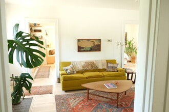 1804 NE Junior St in Portland, OR - Foto de edificio - Building Photo