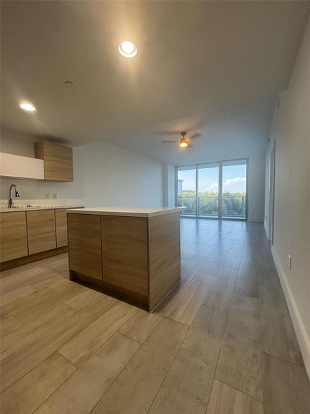 property at 16385 Biscayne Blvd