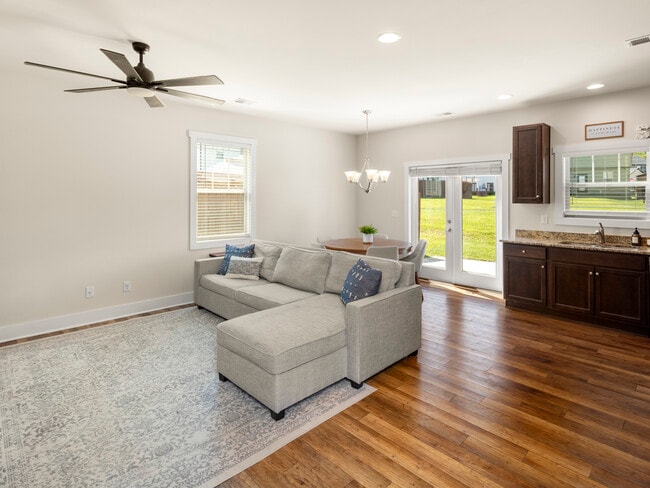 84 Cardwell Ln in Fletcher, NC - Building Photo - Building Photo