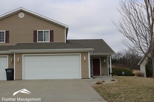 503 Highland Ridge Dr in Manhattan, KS - Building Photo - Building Photo